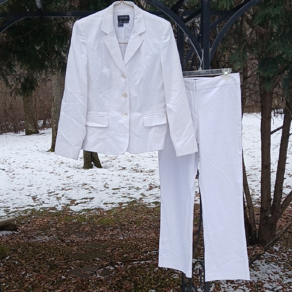 FOCUS 2000 WHITE SUIT 47% COTTON Sz 10 Vintage